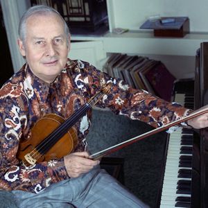 famous jazz violinist Stephane Grappelli