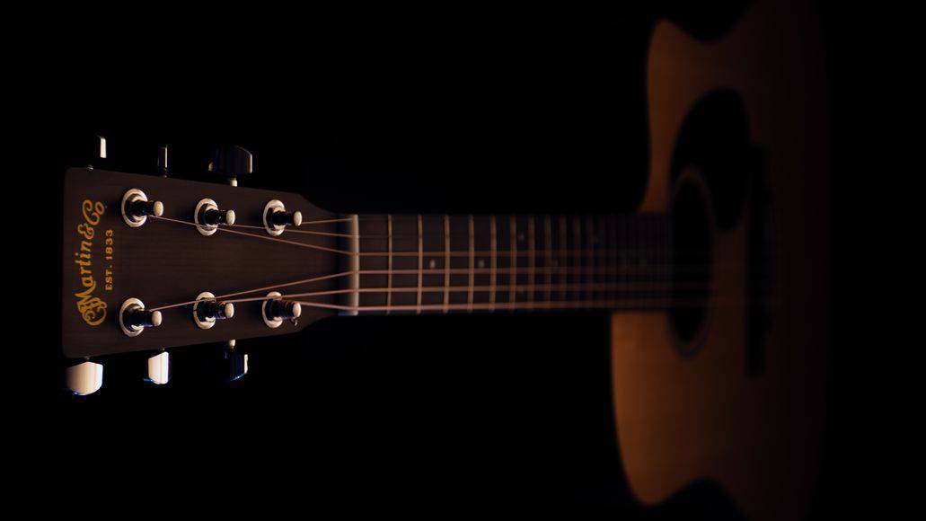 Long lasting acoustic guitar strings