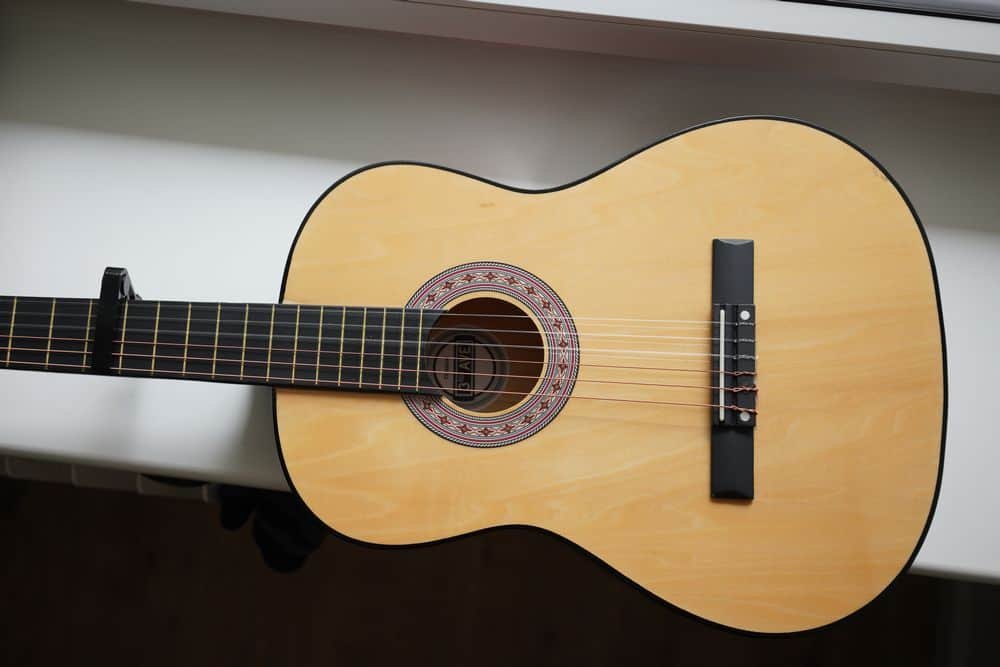 clean classical acoustic guitar