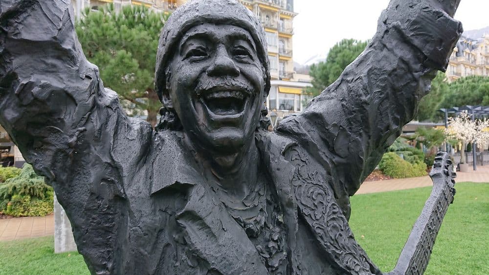 carlos santana statue