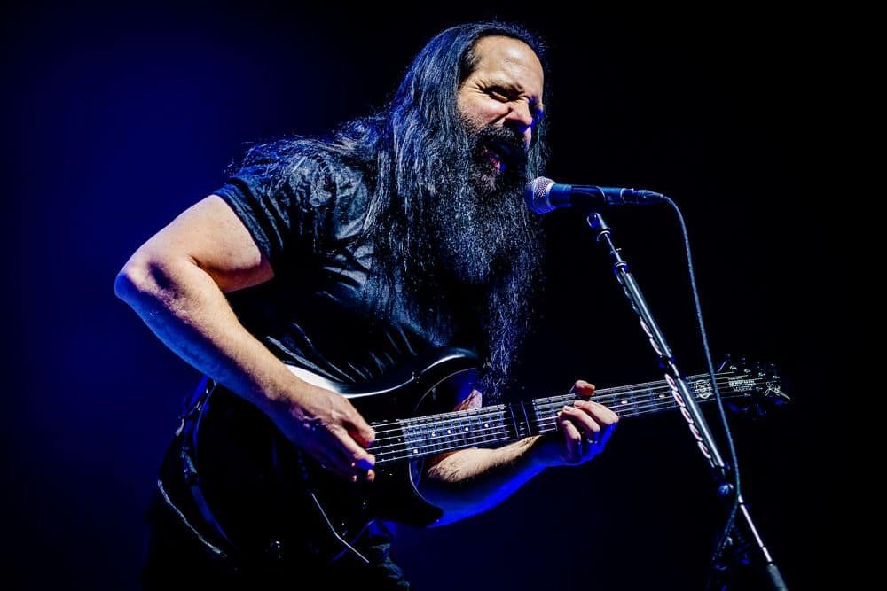 john petrucci playing lead guitar