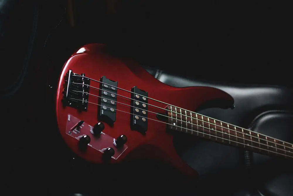 yamaha bass guitar