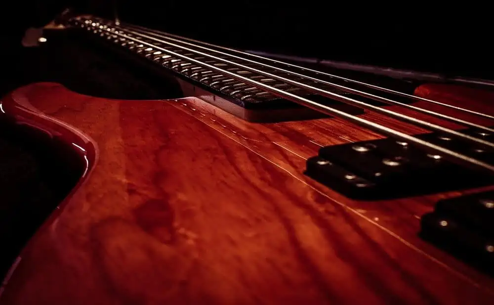 scale length of a bass guitar
